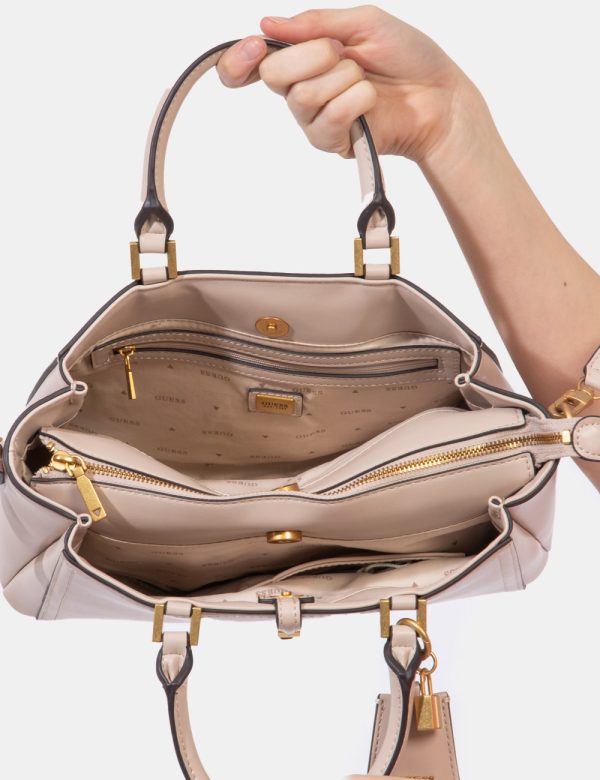 Borsa Guess Rosa - Borsa a tracolla semirigida di medie dimensioni in simil pelle ed in total rosa chiaro con punte di beige