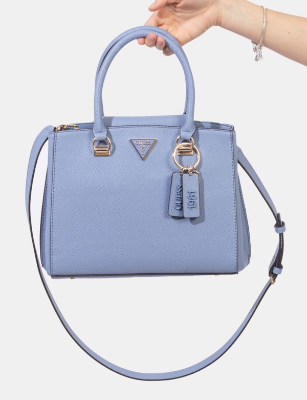 Borsa Guess Azzurro - Borsa a tracolla semirigida di medie dimensioni in simil pelle ed in total azzurro. La bag si compone