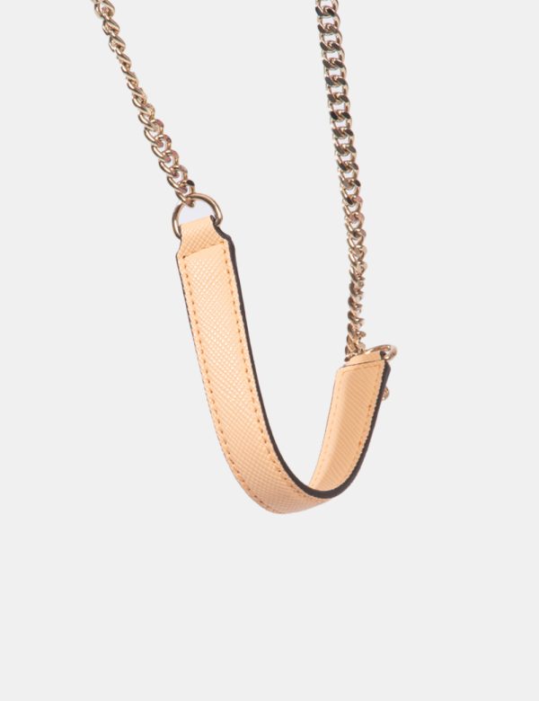 Borsa Guess Arancione - Borsa a tracolla semirigida di piccole dimensioni simil portacellulare d in total arancione pesca. L
