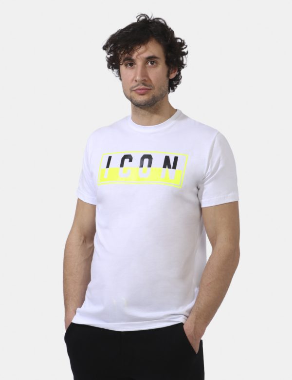 T-shirt Icon Bianco - T-shirt classica su base bianca con big stampa logo brand in nero e giallo fluo. La vestibilità è morb