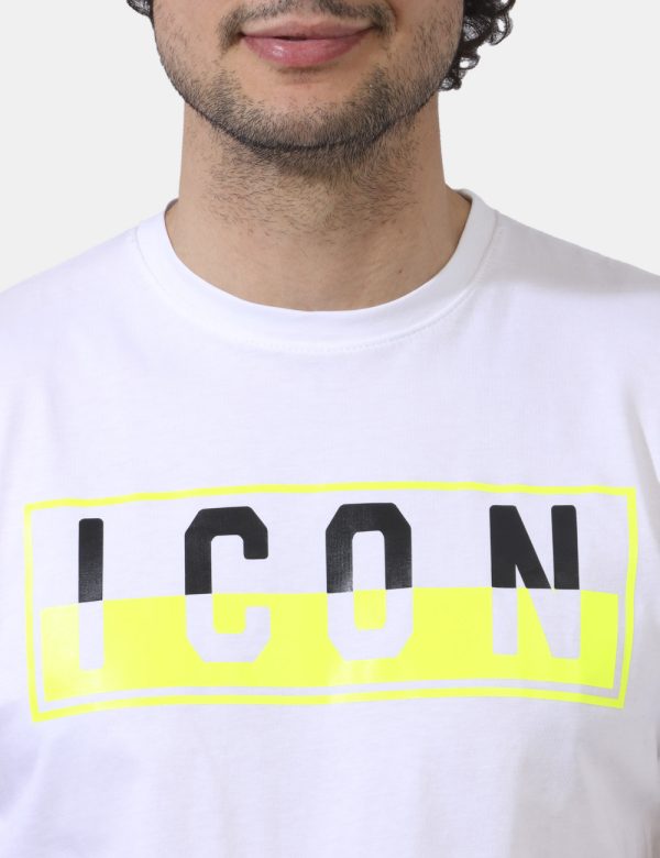 T-shirt Icon Bianco - T-shirt classica su base bianca con big stampa logo brand in nero e giallo fluo. La vestibilità è morb