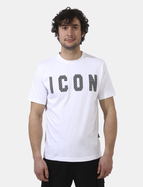 T-shirt Icon Bianco - T-shirt classica su base bianca con big stampa logo brand in nero e stelline bianche. La vestibilità è