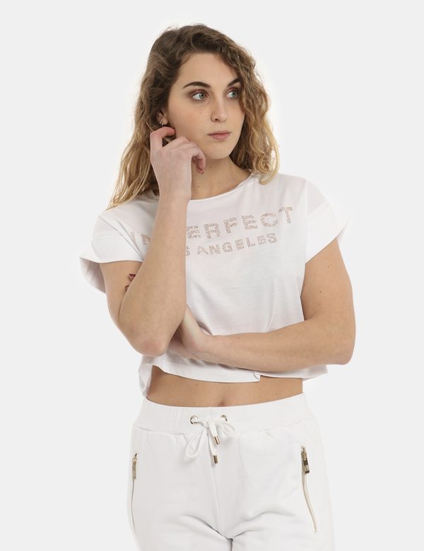 T-shirt Imperfect bianca - COMPOSIZIONE E VESTIBILITÀ:100% cotoneLa modella è alta 170 cm e indossa la taglia S. La vestibil