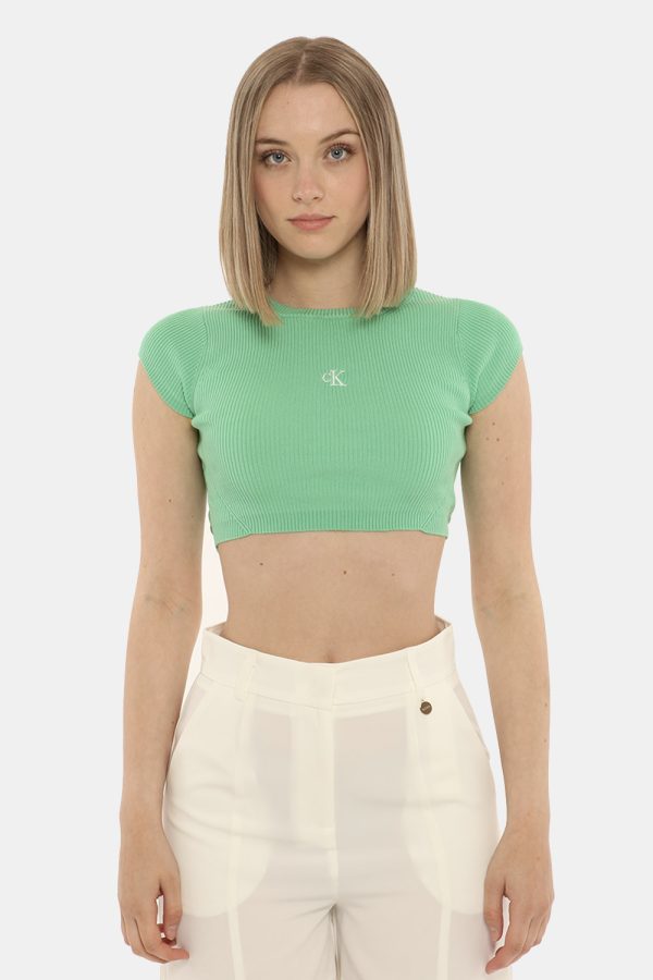 Top Calvin Klein verde - COMPOSIZIONE E VESTIBILITÀ:72% lyocell 28% poliamideLa modella è alta 170 cm e indossa la taglia S.