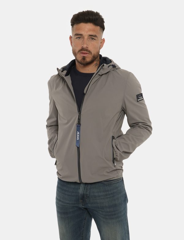 Giacca Yes Zee grigio - COMPOSIZIONE E VESTIBILITÀ:100% poliestereIl modello è alto 178 cm e indossa la taglia L. La vestibi
