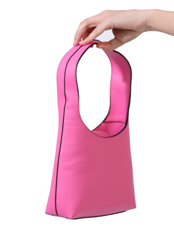 Borsa Calvin Klein Fucsia - Borsa a mano di piccole dimensioni in total fucsia con logo brand in metallo. L'interno è compos
