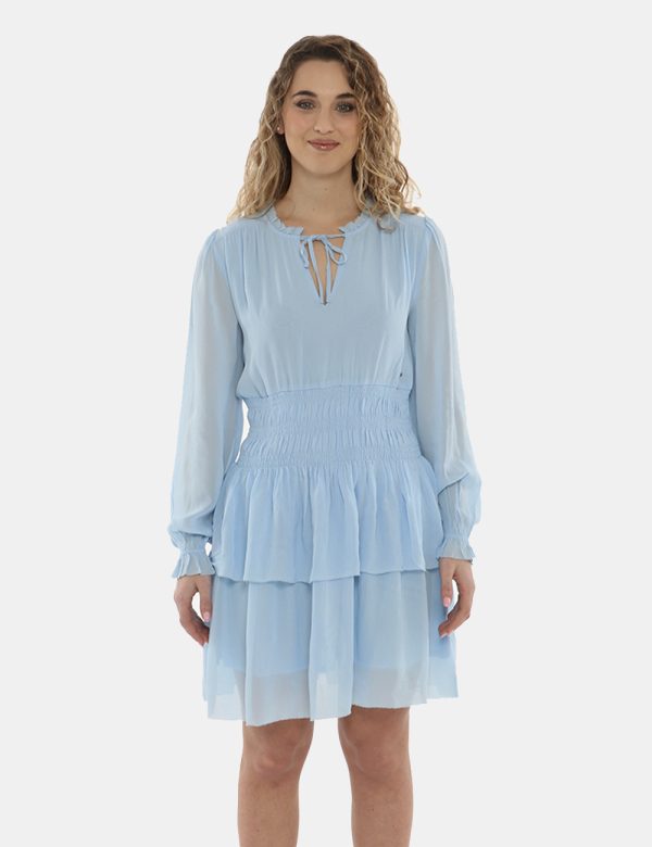 Vestito Pepe Jeans total azzurro - COMPOSIZIONE E VESTIBILITÀ:100% viscosaLa modella è alta 170 cm e indossa la taglia s. La