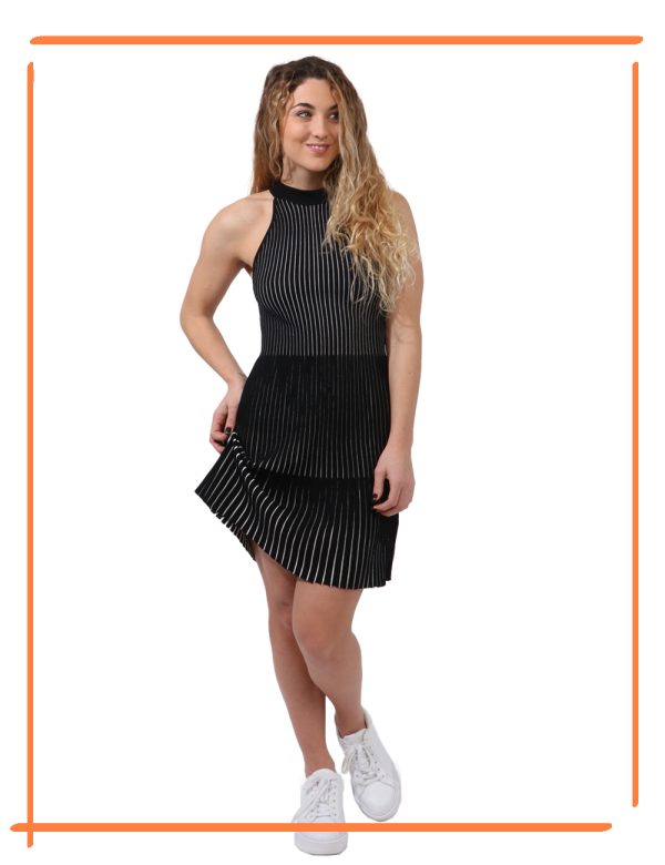 Abito Desigual Nero - Vestito corto senza maniche, con collo alto ed in modello pieghettato. Il capo si presenta nero con ri
