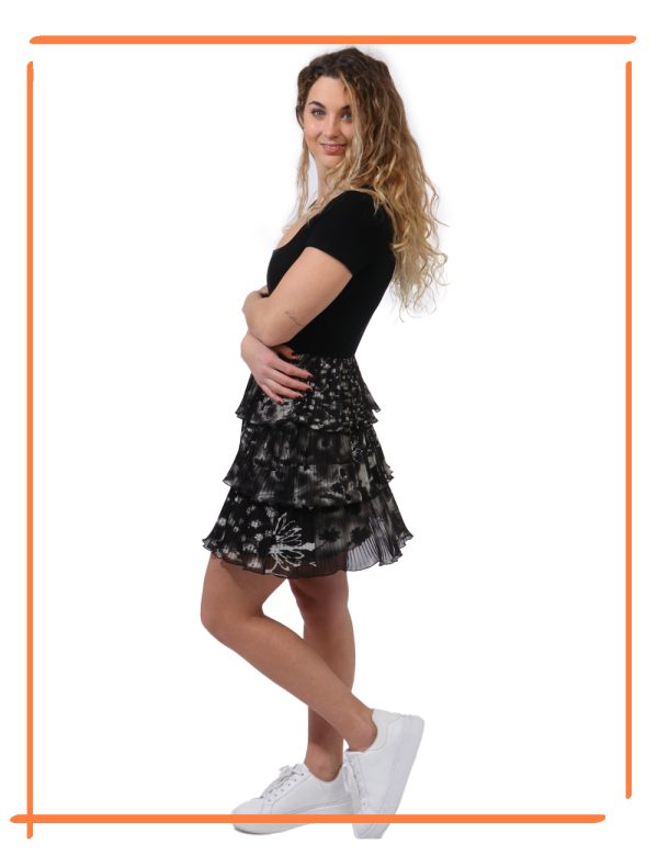 Abito Desigual Nero - Vestito corto a maniche corte con parte superiore in maglina nera e gonna a balze velata sempre in ton