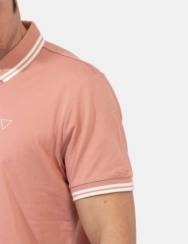 Polo Guess Rosa - Polo classica in total rosa antico con profilo bianco richiamato sul colletto, sulle maniche e sul logo br