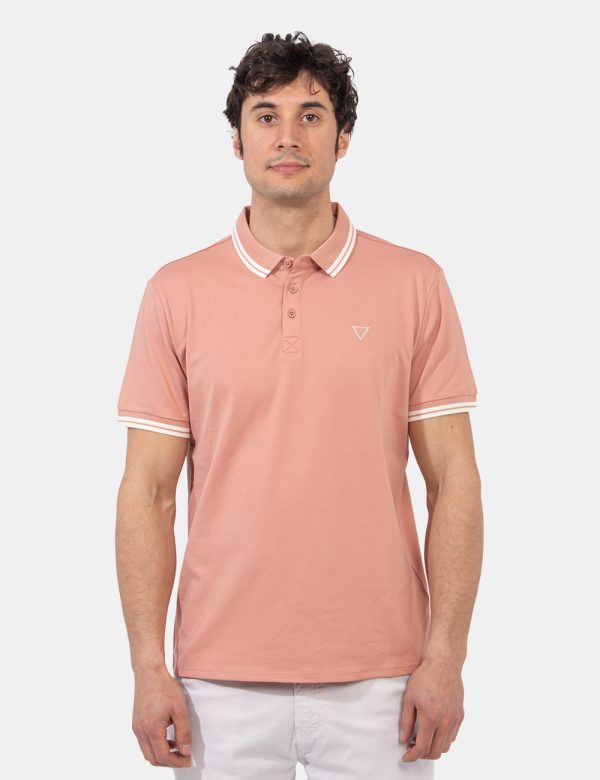 Polo Guess Rosa - Polo classica in total rosa antico con profilo bianco richiamato sul colletto, sulle maniche e sul logo br