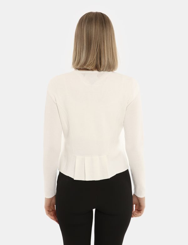 Maglia Yes Zee bianco in lurex - COMPOSIZIONE E VESTIBILITÀ:52% viscosa 25% nylon 18% poliestere 5% metallicaLa modella è al