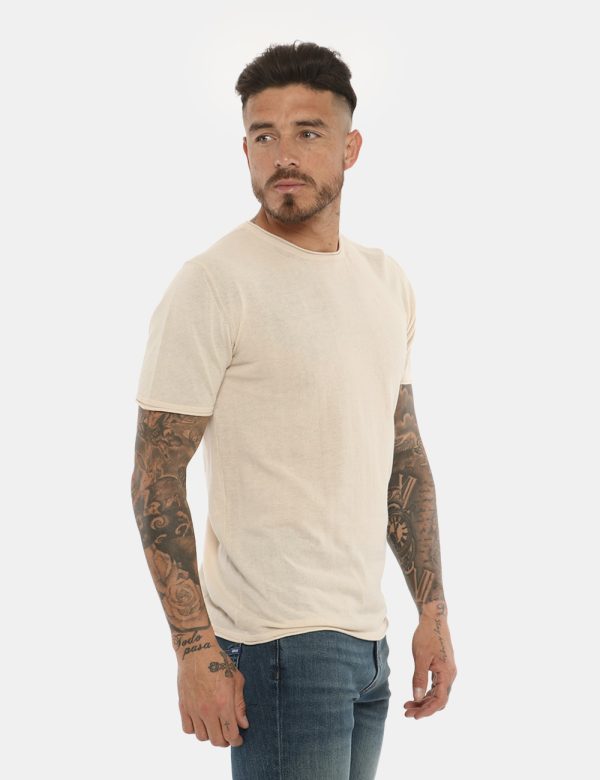 Maglia Yes Zee beige - COMPOSIZIONE E VESTIBILITÀ:100% cotonemodella e vestibilità.CONSIGLI DI STILE:Maglia in total beige