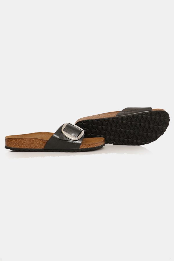 Sandali Birkenstock nero - COMPOSIZIONE E VESTIBILITÀ:Cuoio materiali tessili e altre materieLa modella calza il numero 39 e