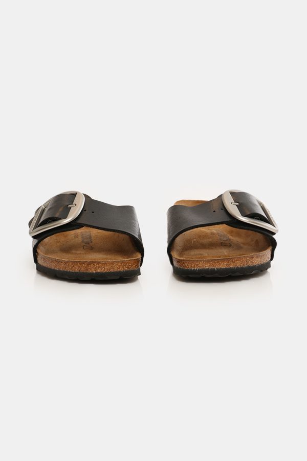 Sandali Birkenstock nero - COMPOSIZIONE E VESTIBILITÀ:Cuoio materiali tessili e altre materieLa modella calza il numero 39 e