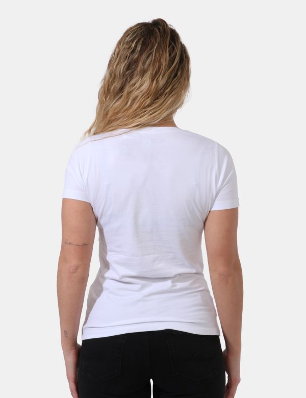 T-shirt Pepe Jeans Bianco - T-shirt classica su base bianca con piccola stampa logo brand nera. La vestibilità è morbida e r