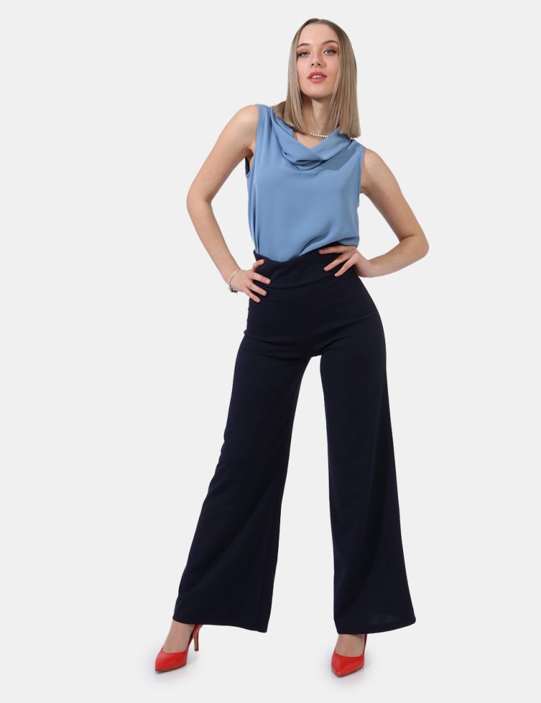 Pantaloni Vougue Blu - Pantaloni larghi in total blu navy a vita alta e con risvolto. La vestibilità è morbida e regolabile