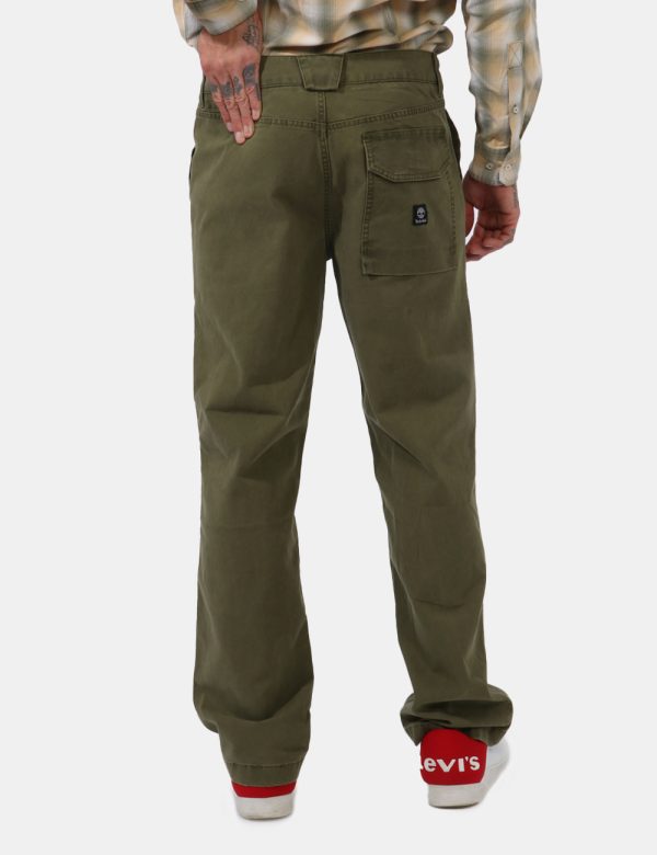 Pantaloni Timberland Verde - Pantaloni simil jeans in total verde militare.Presenti tasche a taglio trasversale sul fronte e