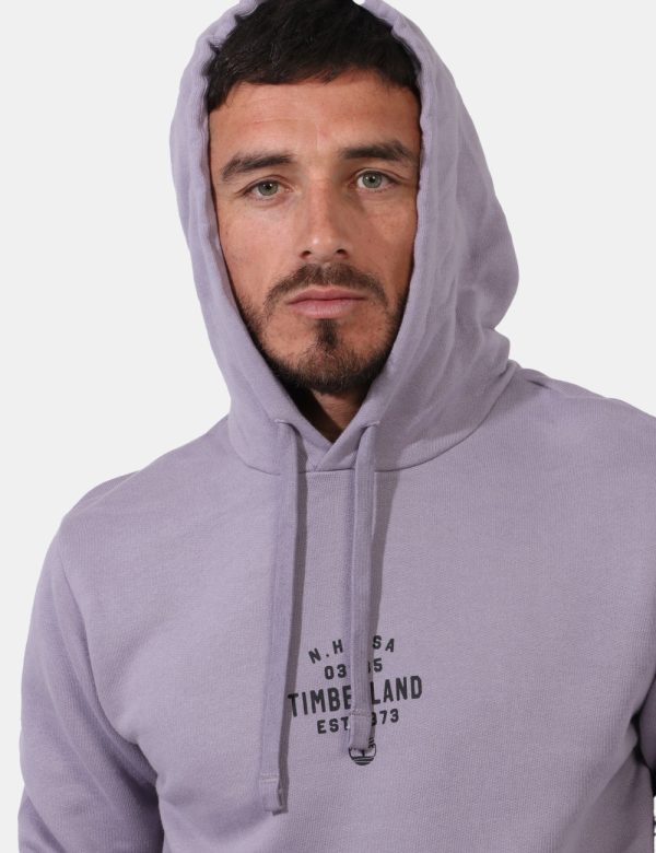 Felpa Timberland Viola - Felpa con cappuccio in total lilla. Presente stampa logo brand sul fronte in nero. La vestibilità è
