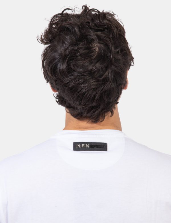T-shirt Plein Sport Bianco - T-shirt classica in total bianco con piccolo patch logo brand ad altezza cuore più stampa later