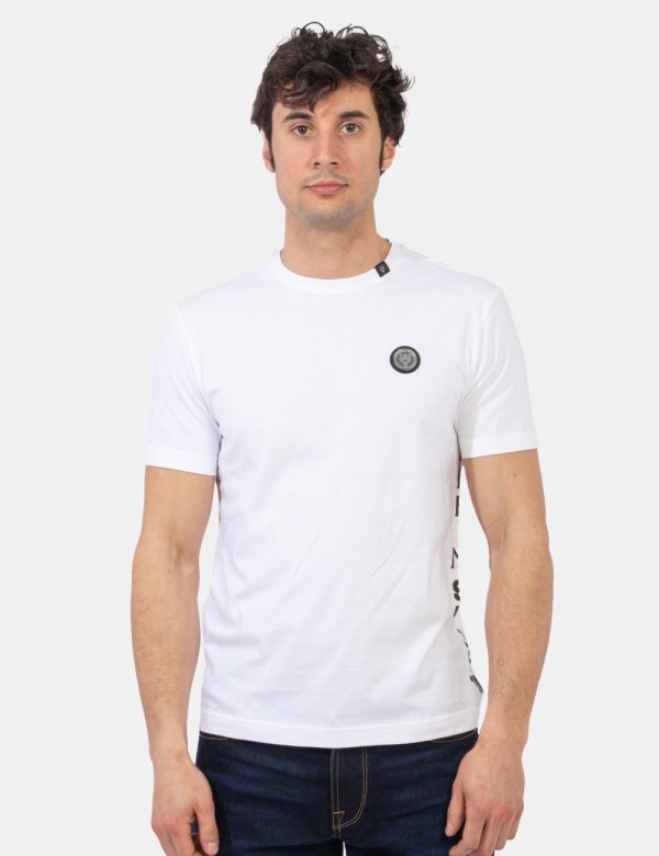 T-shirt Plein Sport Bianco - T-shirt classica in total bianco con piccolo patch logo brand ad altezza cuore più stampa later