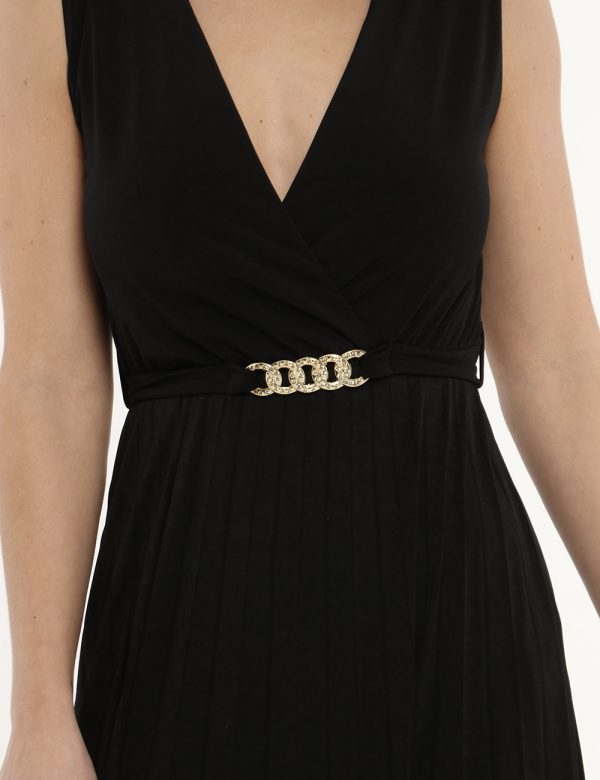 Vestito Vougue nero - COMPOSIZIONE E VESTIBILITÀ:95% poliestere 5% elastaneLa modella è alta 170 cm e indossa la taglia S. L