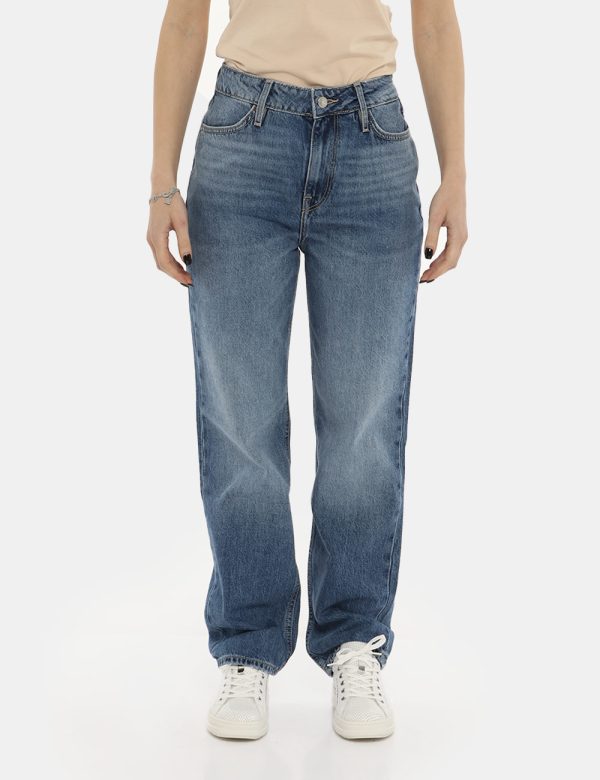 Jeans Guess blu denim - COMPOSIZIONE E VESTIBILITÀ:61% cotone 39% lyocellLa modella è alta 170 cm e indossa la taglia 27 US.