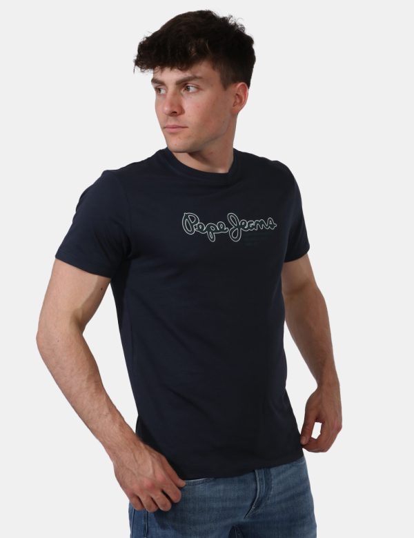 T-shirt Pepe Jeans Blu - T-shirt classica su base blu slavato con stampa logo brand in bianco. La vestibilità è morbida e re