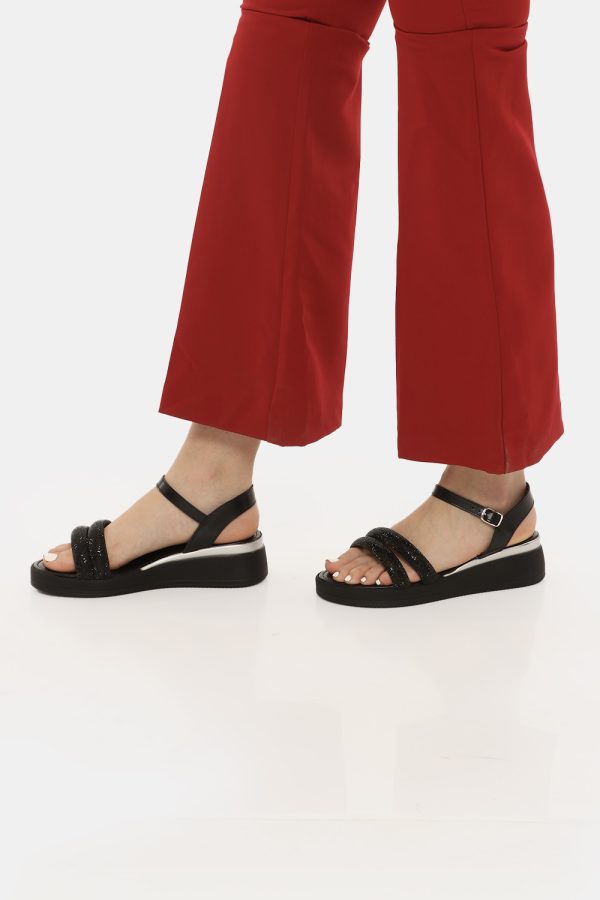 Sandalo Cafè Noir nero rialzato - COMPOSIZIONE E VESTIBILITÀ:Altre materieLa modella indossa la taglia 39 e la scarpa calza