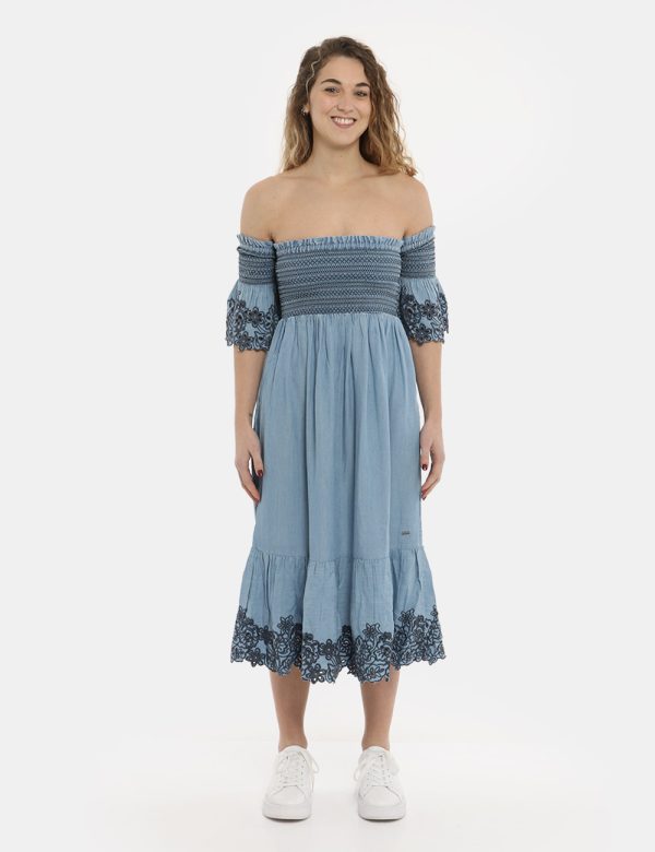 Vestito Pepe Jeans lungo blu denim light - COMPOSIZIONE E VESTIBILITÀ:100% poliestereLa modella è alta 170 cm e indossa la t