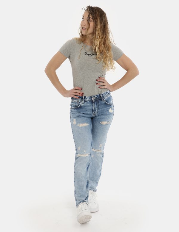 Jeans Pepe Jeans blu denim light - COMPOSIZIONE E VESTIBILITÀ:100% cotoneLa modella è alta 170 cm e indossa la taglia 27 US.
