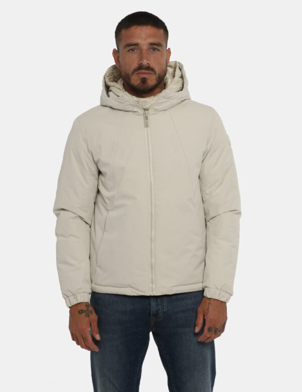 Piumino Colmar bianco - COMPOSIZIONE E VESTIBILITÀ: esterno 100% poliestere interno 100% poliammideIl modello è alto 178 cm