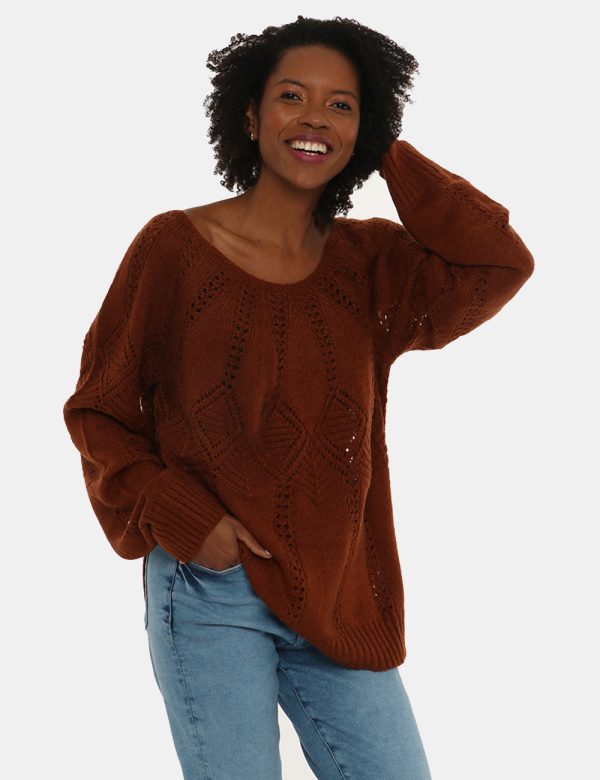 Maglione Maison Du Cachemire traforato con scollo ampio - 50% lana 20% acrilico 20% poliammide 10% mohairLa modella indossa