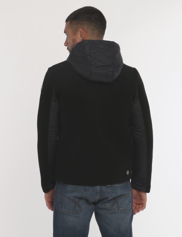 Giubbino Colmar nero - COMPOSIZIONE E VESTIBILITÀ:65% poliestere 25% acrilico 12% lana 3% elastanIl modello è alto 178 cm e