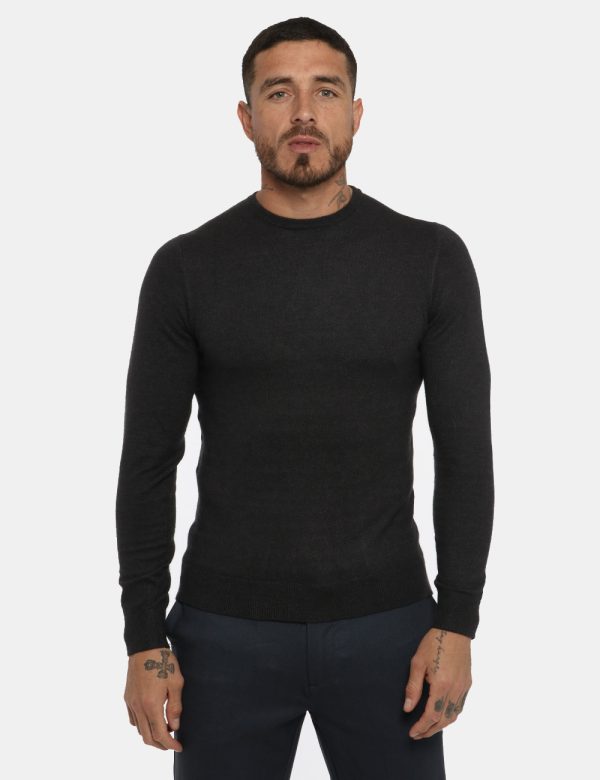 Maglia Maison du Cachemire nero - COMPOSIZIONE E VESTIBILITÀ:40% lana 20% cotone 20% viscosa 10% poliamide 10% cachemireIl m