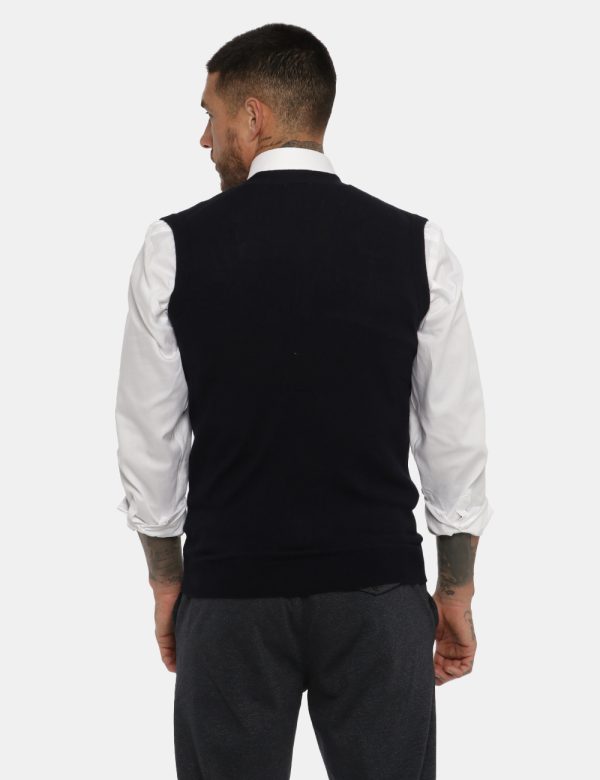 Gilet Maison du Cachemire blu - COMPOSIZIONE E VESTIBILITÀ:40% lana 20% cotone 20% viscosa 10% poliamide 10% cachemireIl mod