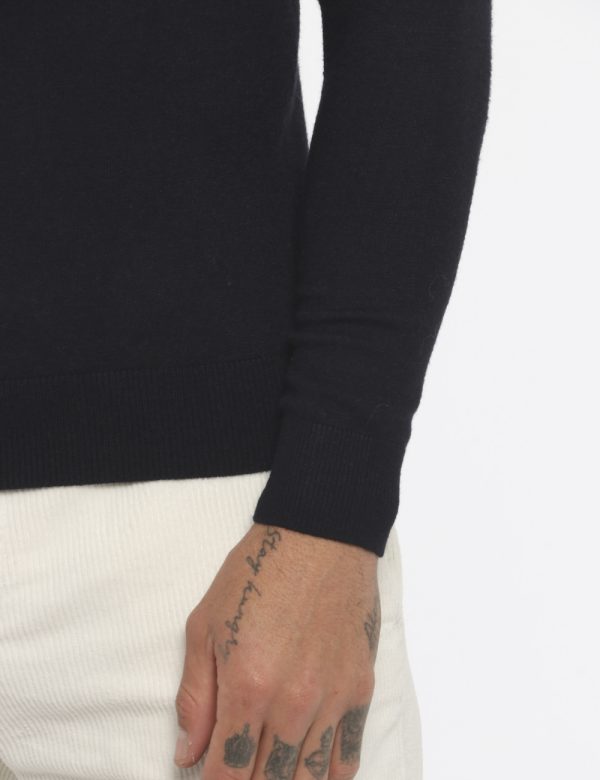 Maglione Maison du Cachemire lupetto nero - COMPOSIZIONE E VESTIBILITÀ:40% lana 20% cotone 20% viscosa 10% poliamide 10% cac