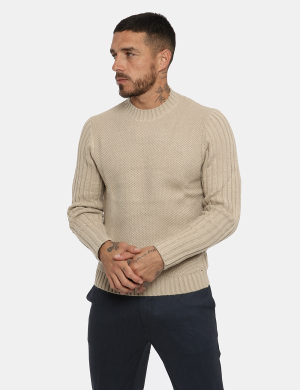 Maglione Maison du Cachemire beige - COMPOSIZIONE E VESTIBILITÀ:40% lana 20% cotone 20% viscosa 10% poliamide 10% cachemireI