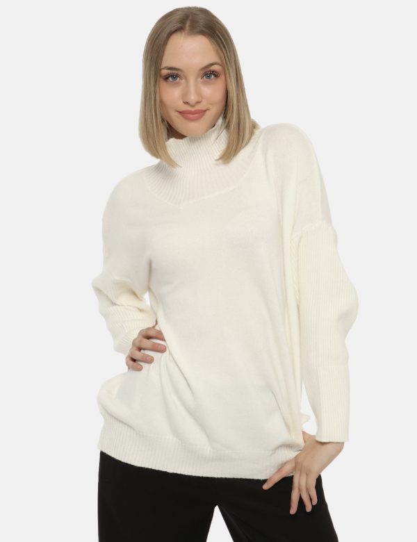 Maglione Maison du Cachemire dolcevita bianco - COMPOSIZIONE E VESTIBILITÀ:40% lana 20% cotone 20% viscosa 10% poliamide 10%