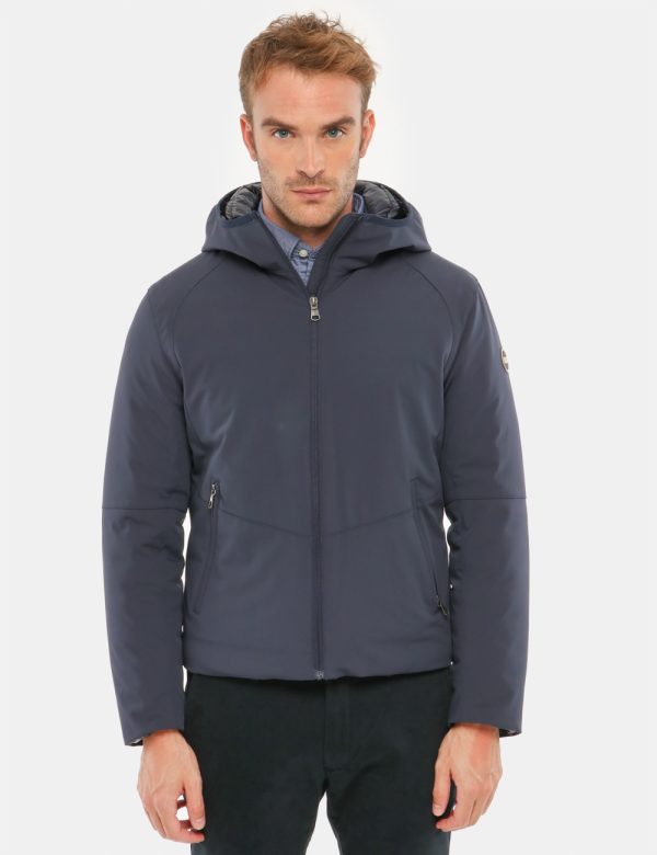 Piumino Colmar con tasche zip - Est: 100% poliammide - Fodera: 100% poliestere - imbot: 93% piumino d'oca 7% piuma d'ocaIl m