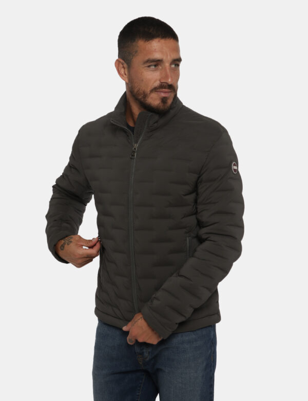 Piumino Colmar verde - COMPOSIZIONE E VESTIBILITÀ:90% poliestere 10% elastan 90% piumino anatra 10% piuma anatraIl modello è