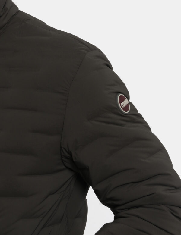 Piumino Colmar verde - COMPOSIZIONE E VESTIBILITÀ:90% poliestere 10% elastan 90% piumino anatra 10% piuma anatraIl modello è