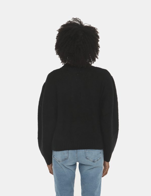 Maglione Maison Du Cachemire a girocollo lavorato a trecce - 50% lana 20% acrilico 20% poliammide 10% mohairLa modella indos