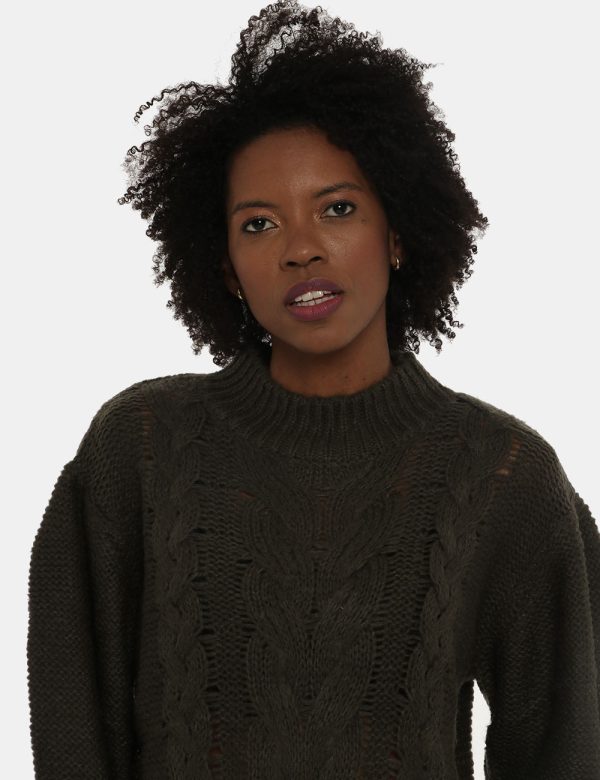 Maglione Maison Du Cachemire a girocollo lavorato a trecce - 50% lana 20% acrilico 20% poliammide 10% mohairLa modella indos