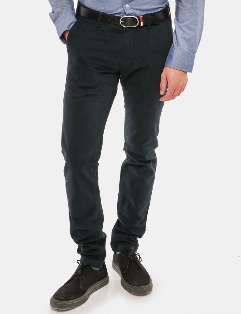 Gant uomo outlet - Maglione Gant blu  - Pantalone Gant con tasche