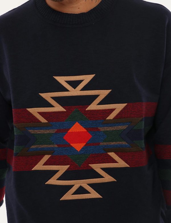 Maglia Gant con stampa geometrica - 100% cotoneIl modello indossa la taglia L e la vestibilità del capo è regolare. Spalle: