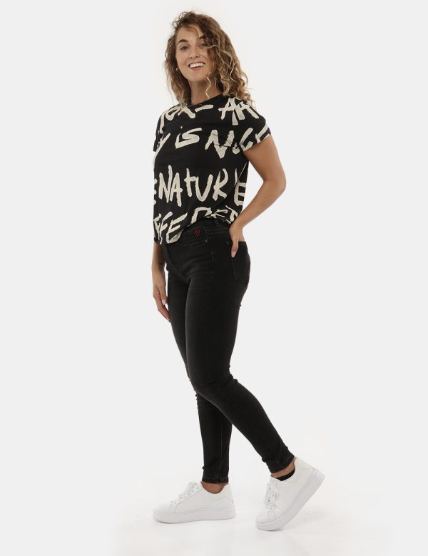 Jeans Desigual skinny - 90% Cotone 8% Elastomultiester 2% ElastanLa modella indossa la taglia S è alta 170 cm e la vestibili