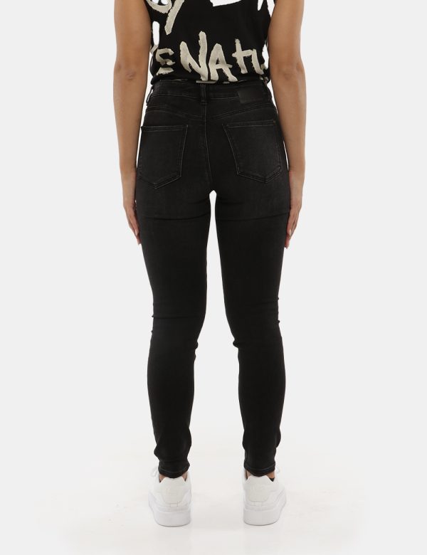 Jeans Desigual skinny - 90% Cotone 8% Elastomultiester 2% ElastanLa modella indossa la taglia S è alta 170 cm e la vestibili