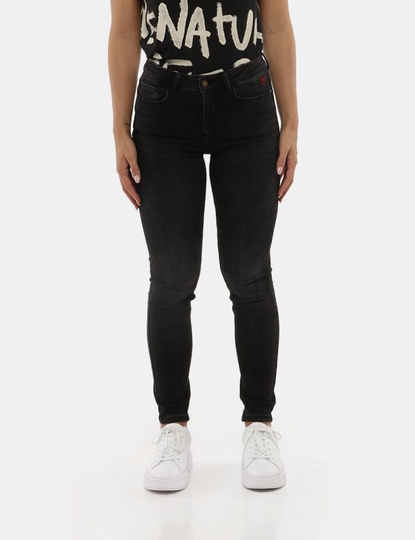 Jeans Desigual skinny - 90% Cotone 8% Elastomultiester 2% ElastanLa modella indossa la taglia S è alta 170 cm e la vestibili