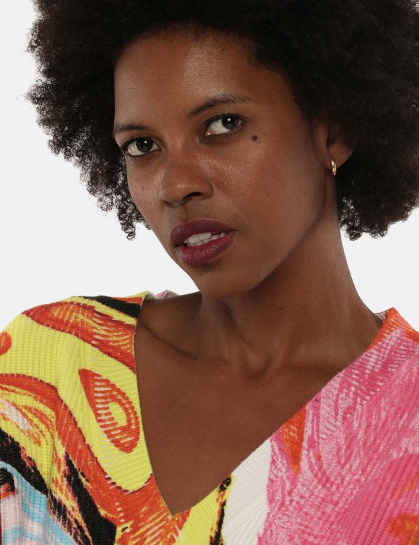 Maglione Desigual fantasia - 49% Viscosa, 27% Poliestere, 24% PoliammideLa modella indossa la taglia S è alta 170 cm e la ve